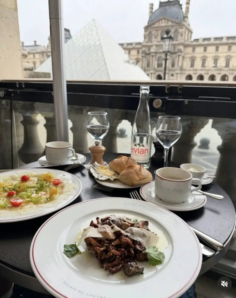 Paris Louvre Dining